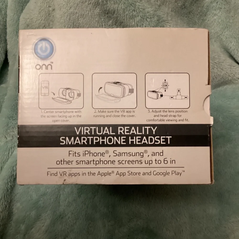 NEW Onn Virtual Reality Smartphone Headset